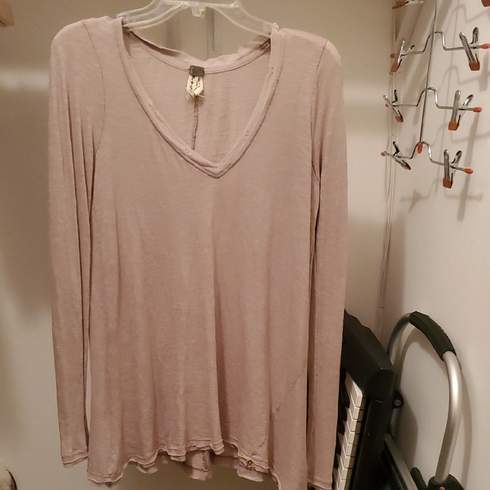 We The Free Lavender Long Sleeve V-Neck Top